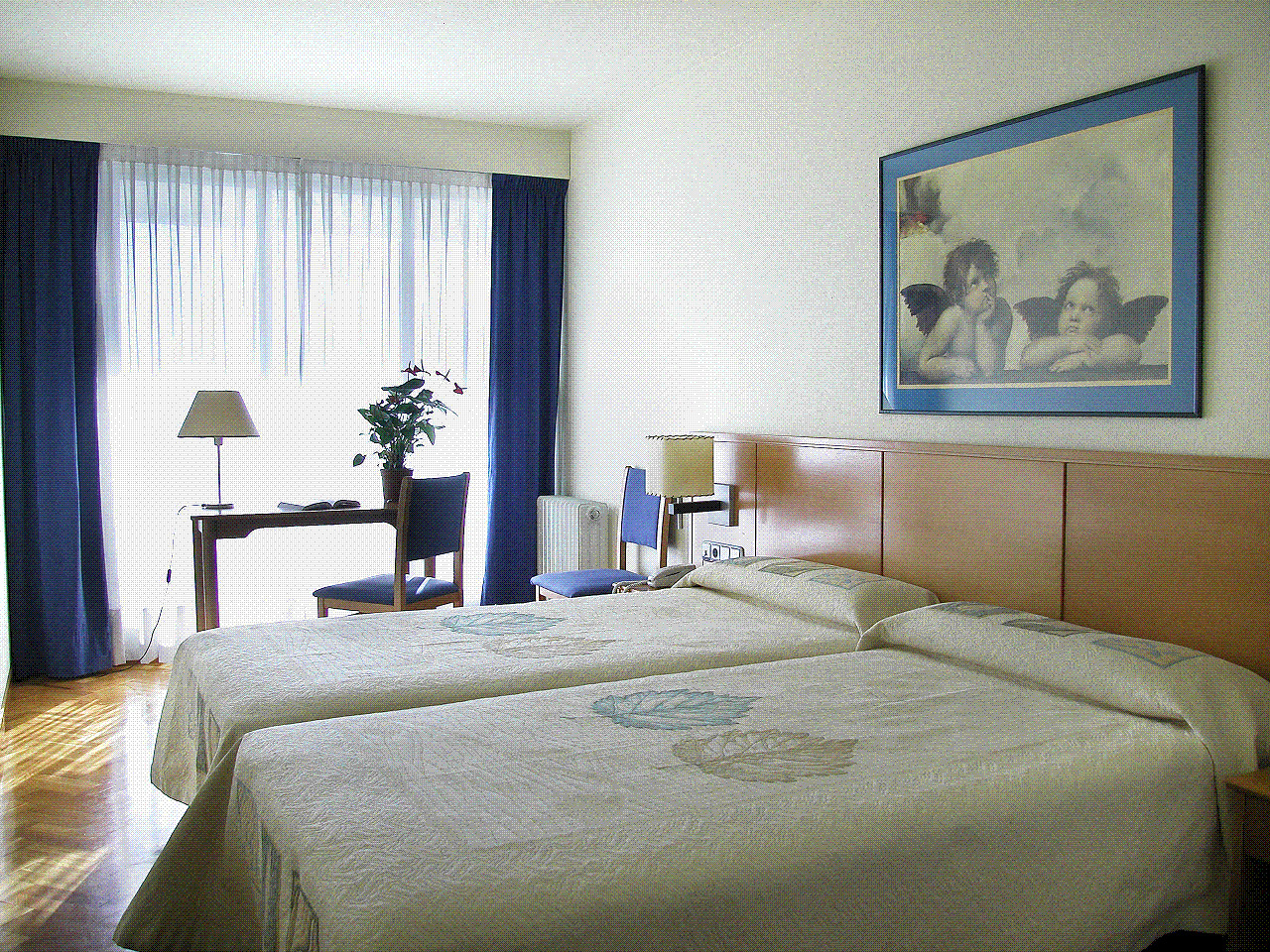 Suites Sercotel Mirasierra Pamplona Oda fotoğraf