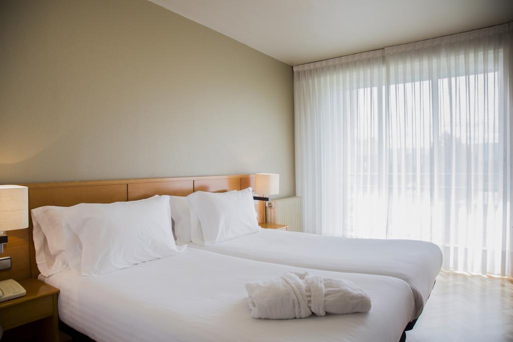 Suites Sercotel Mirasierra Pamplona Dış mekan fotoğraf
