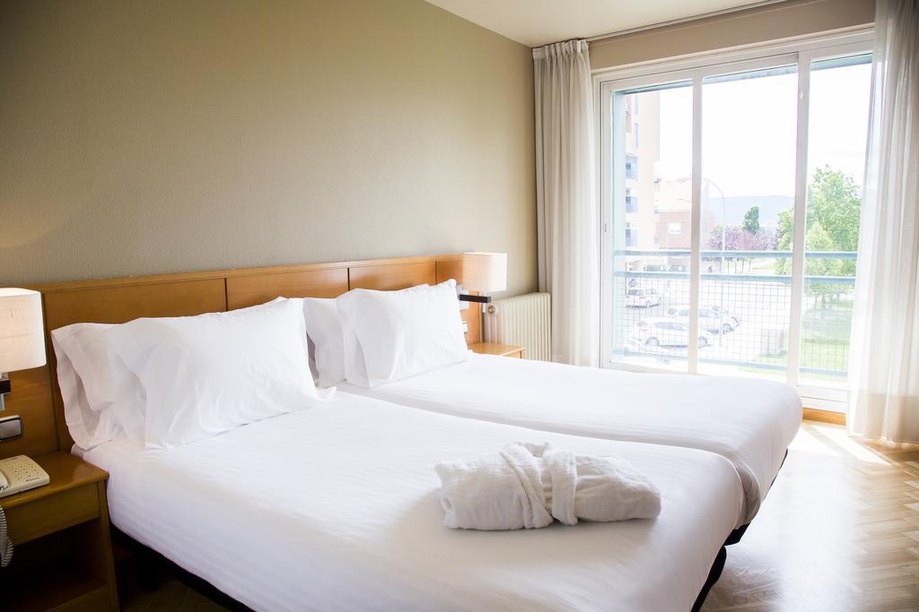 Suites Sercotel Mirasierra Pamplona Dış mekan fotoğraf