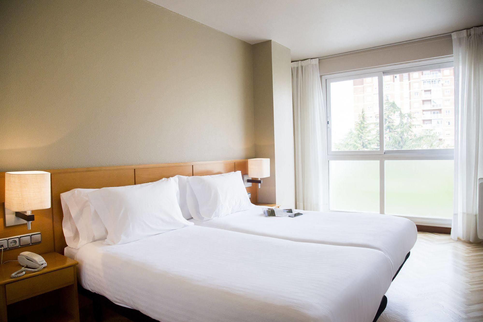 Suites Sercotel Mirasierra Pamplona Dış mekan fotoğraf