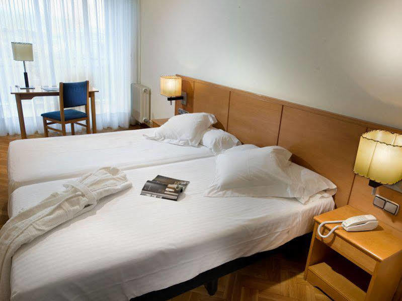 Suites Sercotel Mirasierra Pamplona Dış mekan fotoğraf